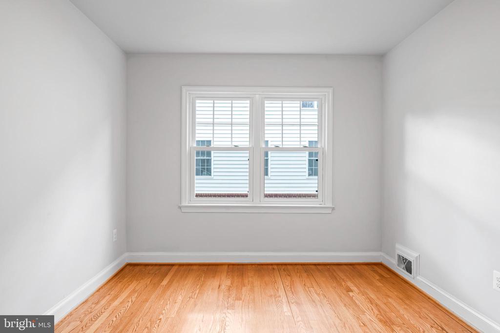 Falls Church, Virginia, 22043, United States, 5 Bedrooms Bedrooms, ,3 BathroomsBathrooms,Residential,For Sale,1977846