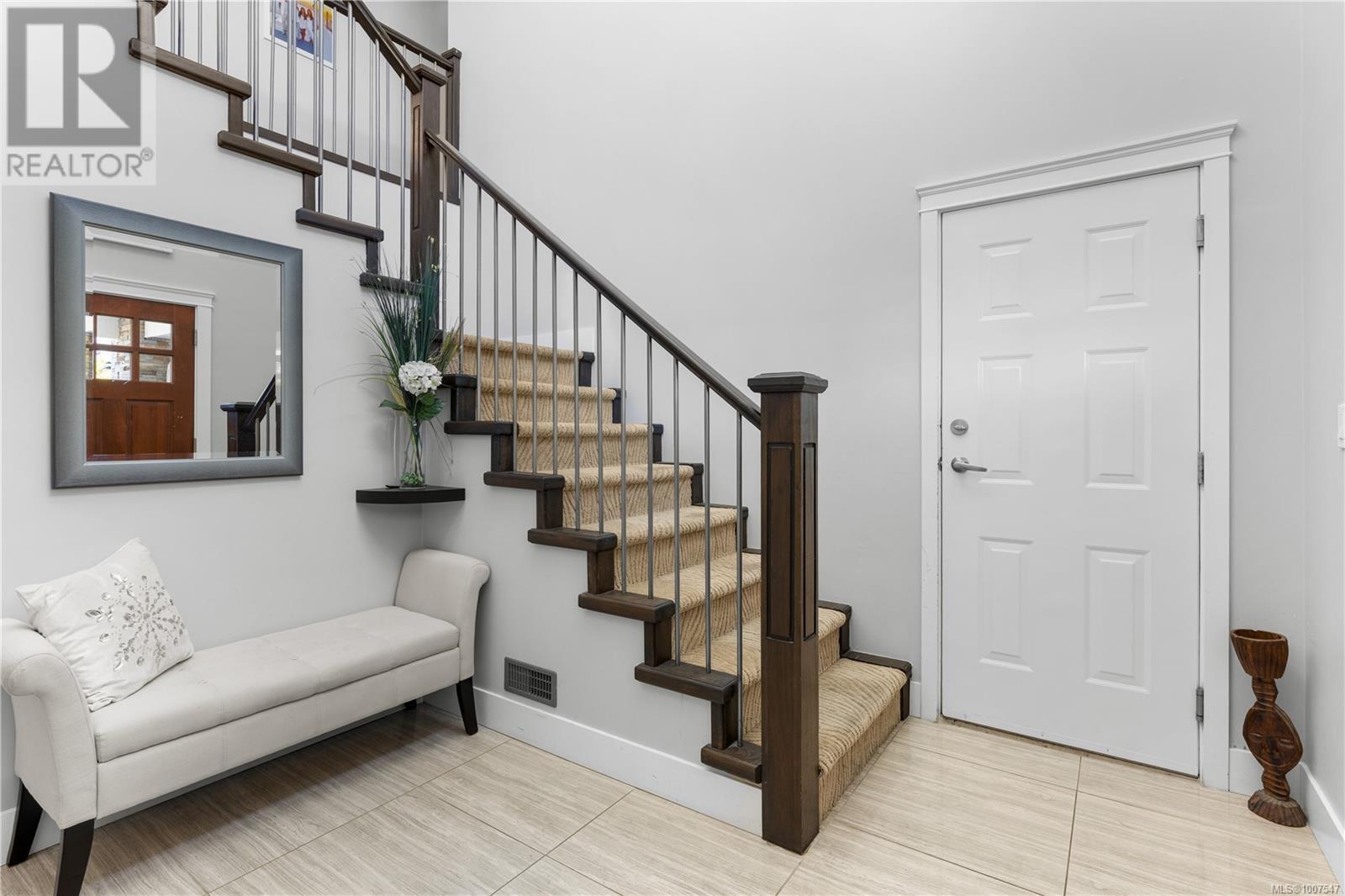 LANGFORD, British Columbia, V9B 0L2, CA, 5 Bedrooms Bedrooms, ,5 BathroomsBathrooms,Residential,For Sale,1896938