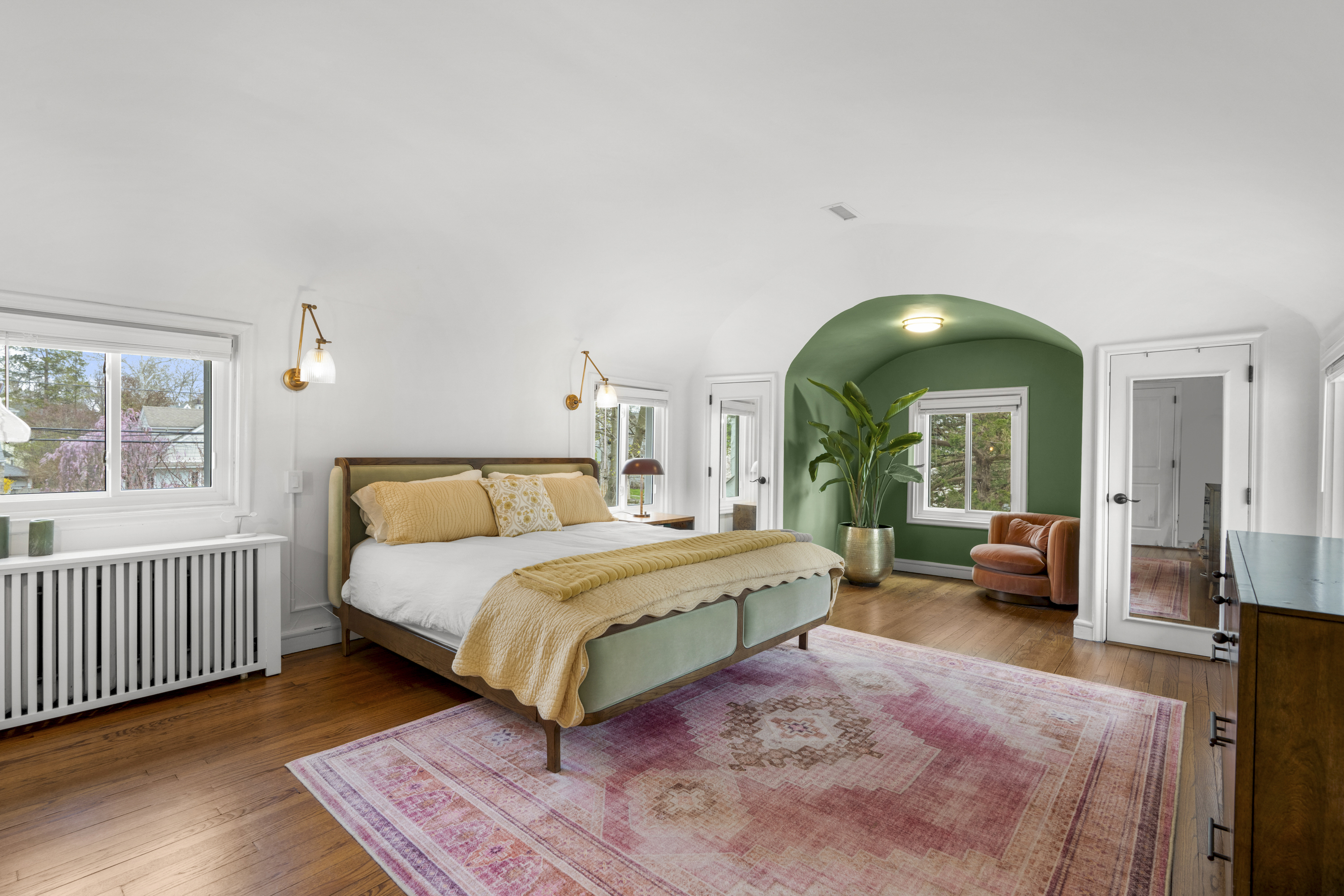  Classic Larchmont Tudor - 物件實景