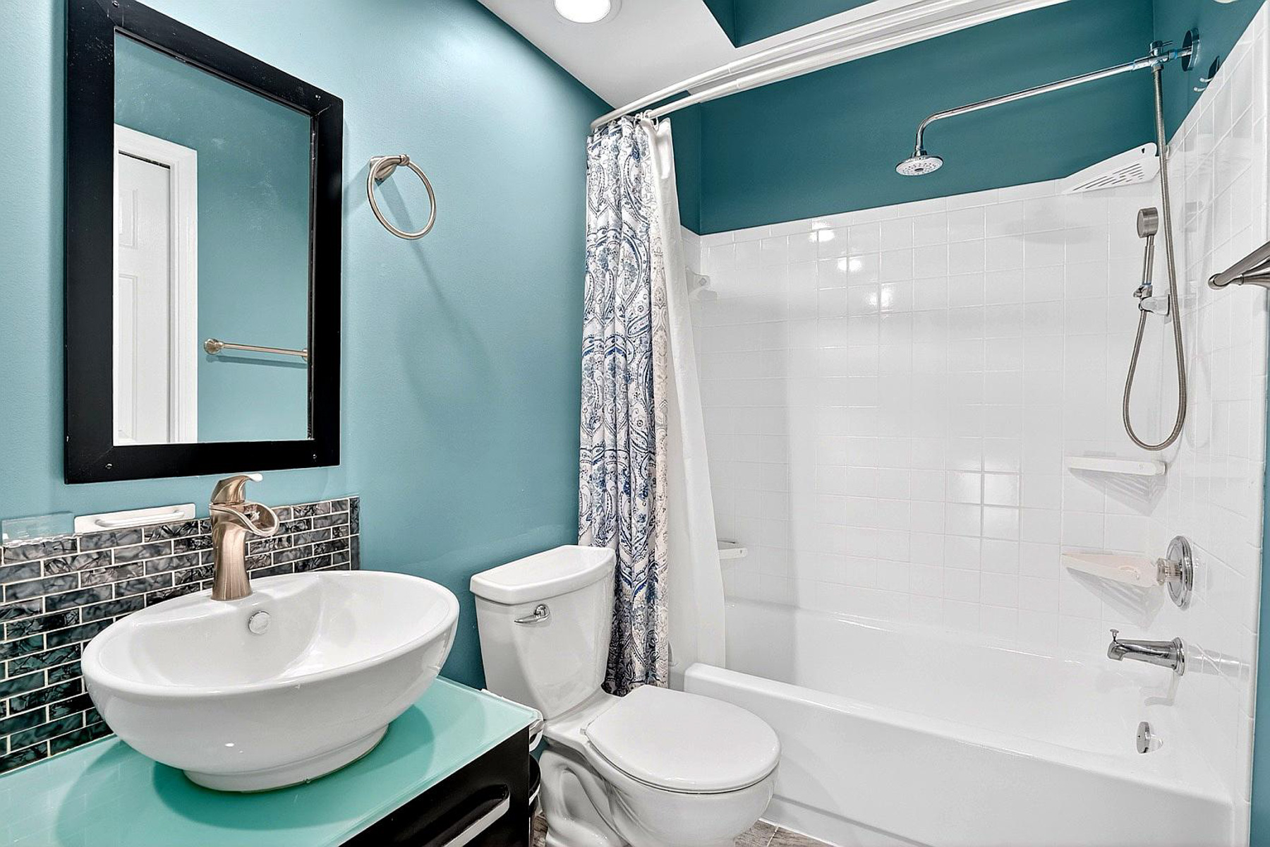  12887 Hunterbrook Drive, Woodbridge, VA, 22192 - 物件實景