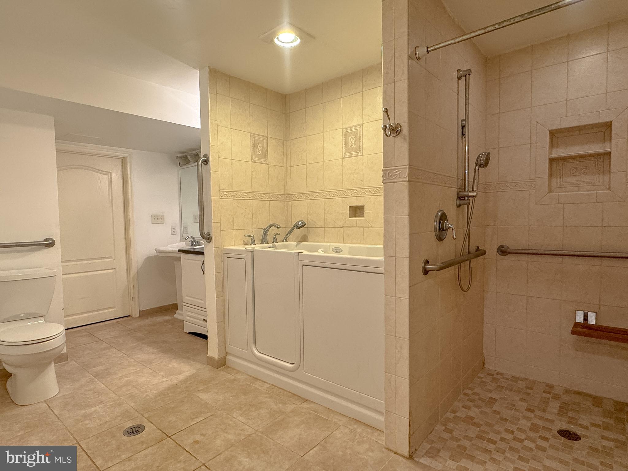 Fredericksburg, Virginia, 22408, United States, 5 Bedrooms Bedrooms, ,4 BathroomsBathrooms,Residential,For Sale,2043363