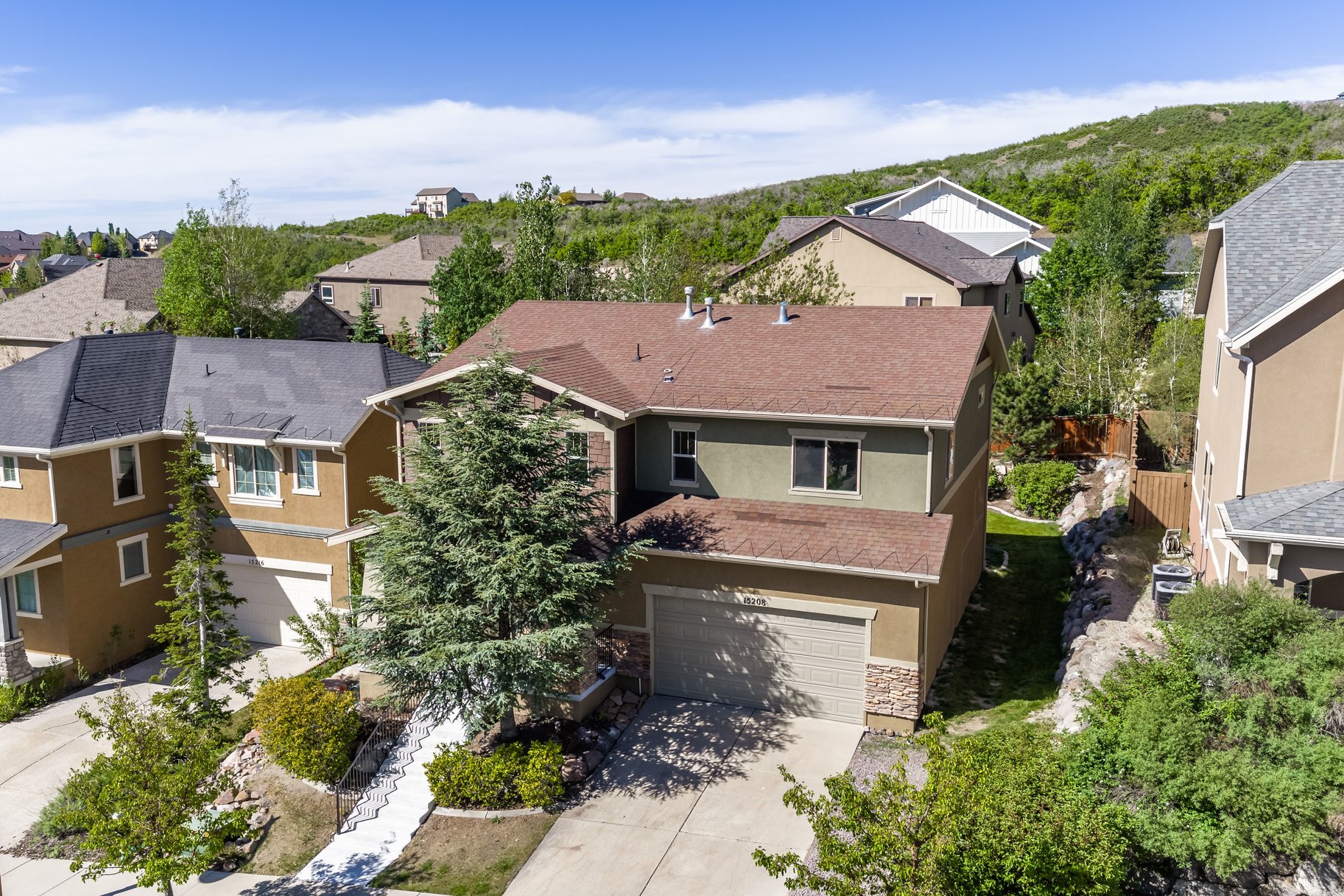  Peaceful Mountain Living with Amenities That Impress - 物件實景