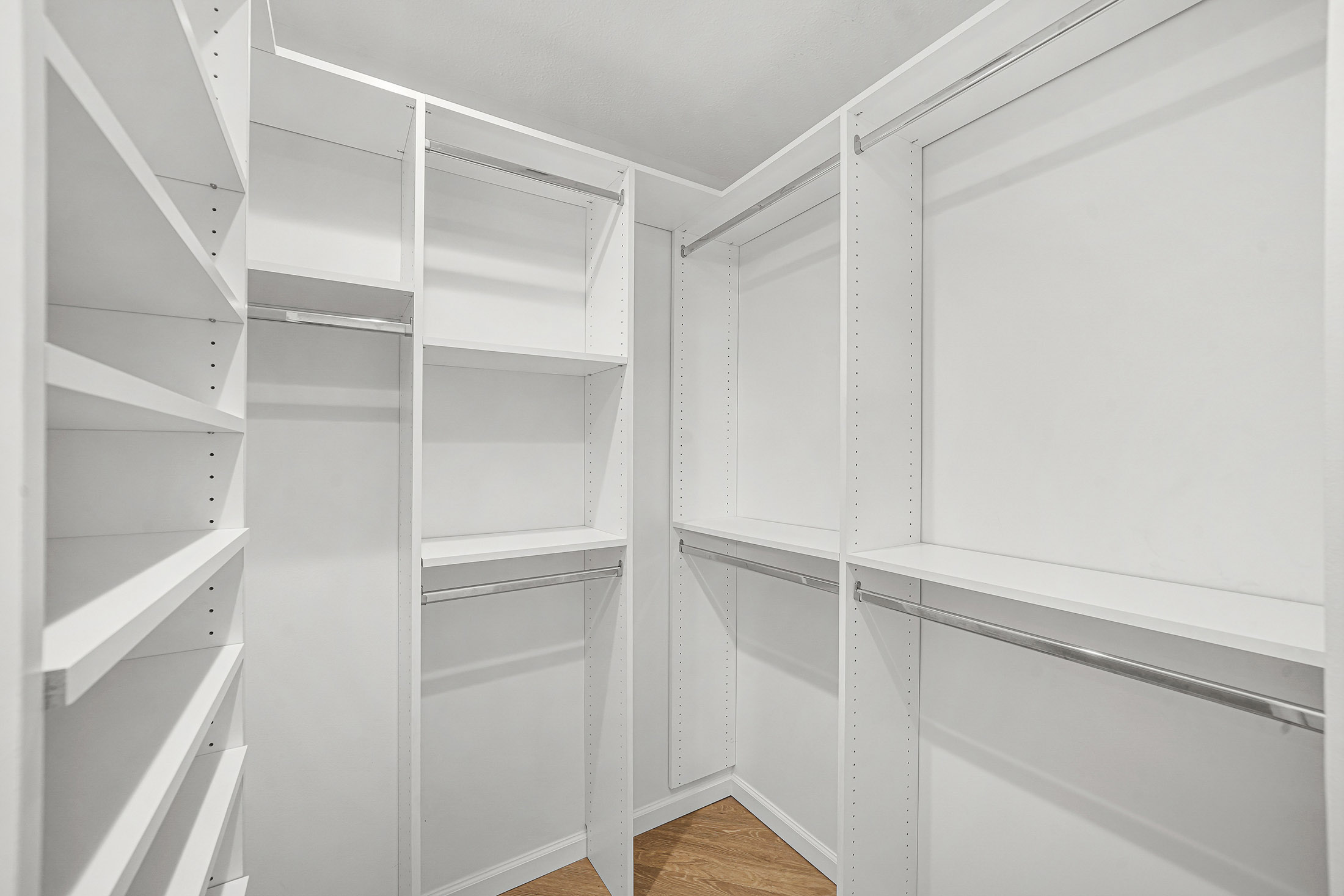  Beautiful Brick Townhome Offers Peaceful Park-like Living in Buckhead - 物件實景