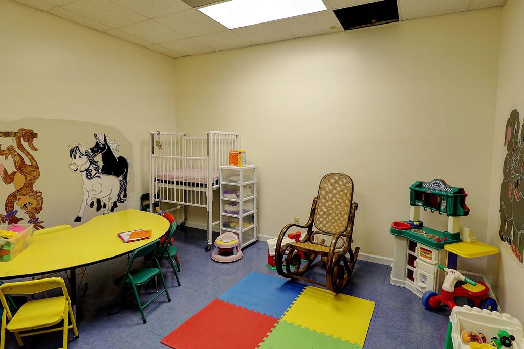 Headland, Alabama, 36345, United States, 5 Bedrooms Bedrooms, ,2 BathroomsBathrooms,Residential,For Sale,1991013