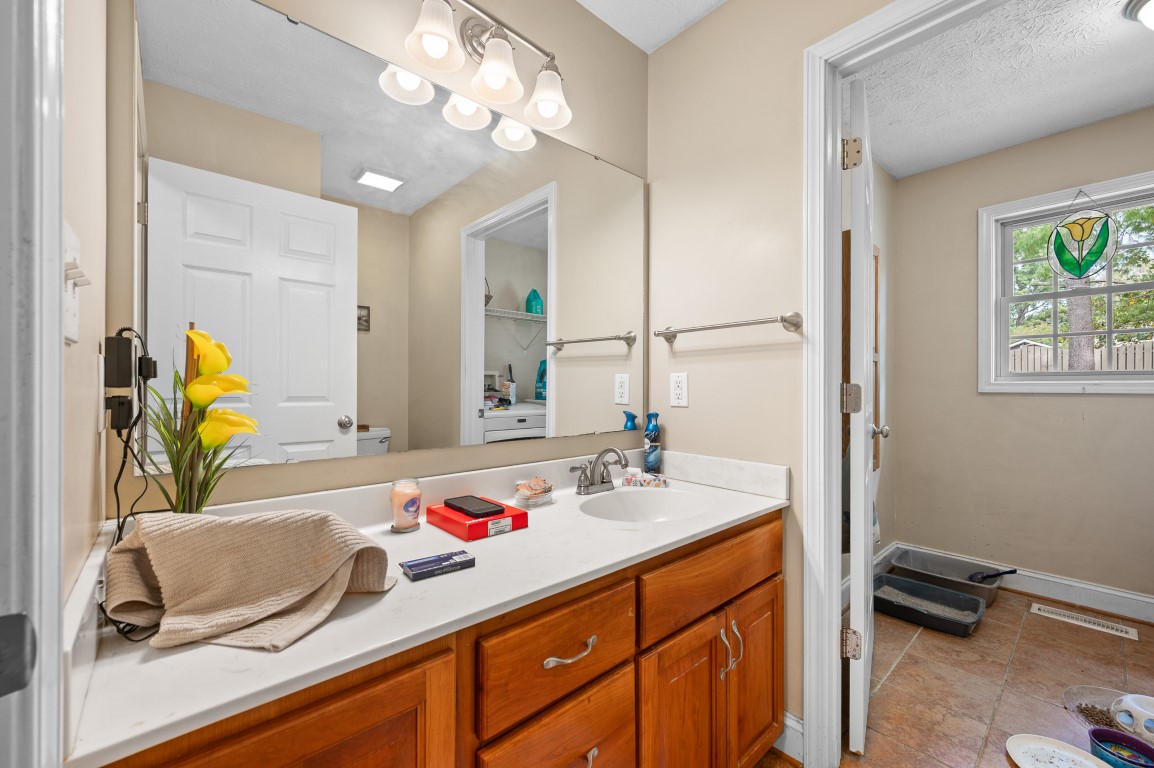 Bedford, Virginia, 24523, United States, 3 Bedrooms Bedrooms, ,3 BathroomsBathrooms,Residential,For Sale,1990224