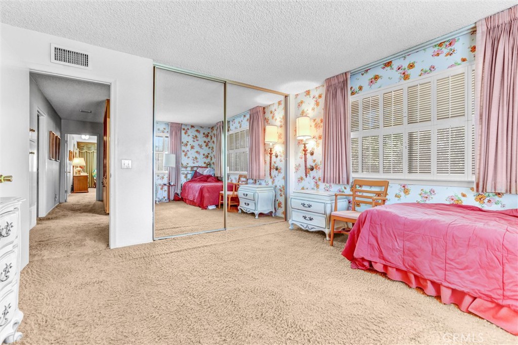 Tarzana, California, 91356, United States, 3 Bedrooms Bedrooms, ,3 BathroomsBathrooms,Residential,For Sale,1986102