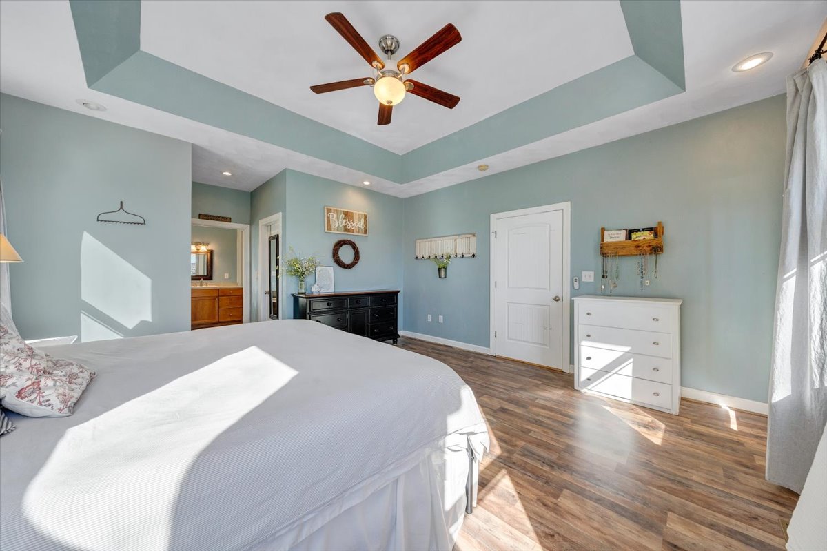 Buchanan, Virginia, 24066, United States, 5 Bedrooms Bedrooms, ,4 BathroomsBathrooms,Residential,For Sale,1900741