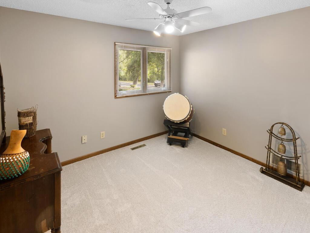 Maple Grove, Minnesota, 55369, United States, 5 Bedrooms Bedrooms, ,1 BathroomBathrooms,Residential,For Sale,1941602