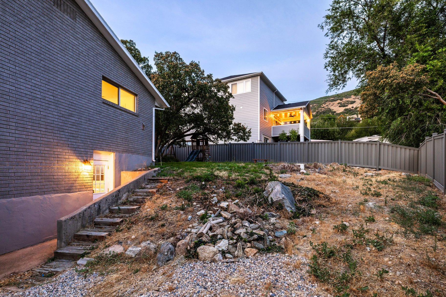  Fully Updated Fruit Heights Bench Home with Wasatch Front Views - 物件實景
