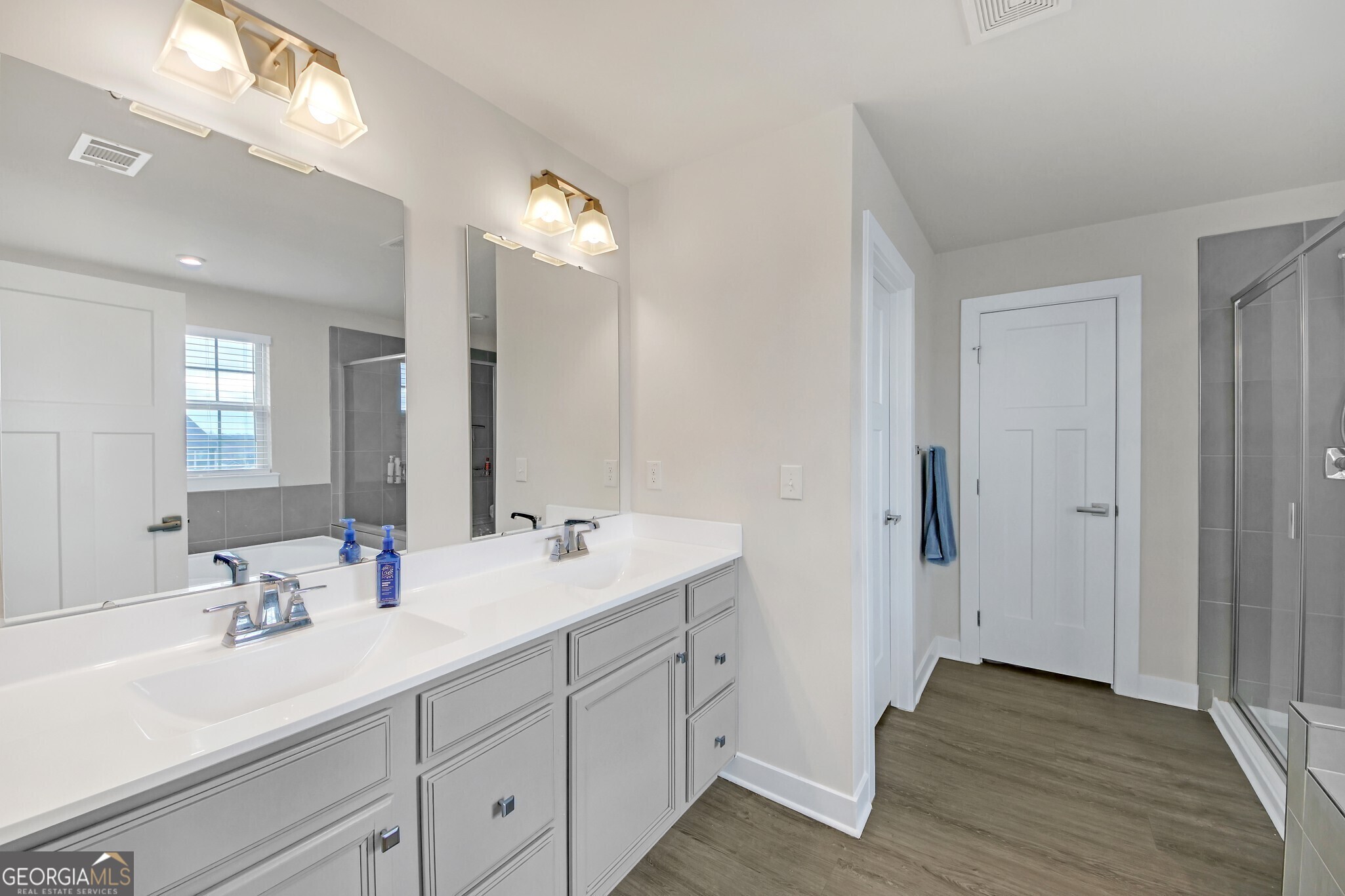 Mcdonough, Georgia, 30253, United States, 5 Bedrooms Bedrooms, ,4 BathroomsBathrooms,Residential,For Sale,1933137