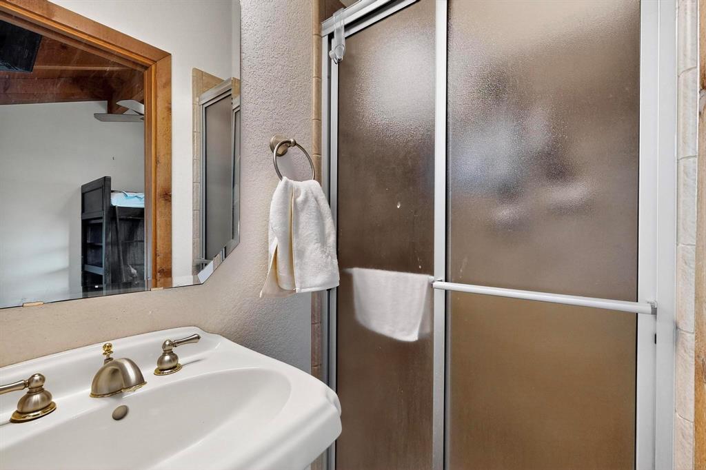 Sunset, Texas, 76270, United States, 4 Bedrooms Bedrooms, ,4 BathroomsBathrooms,Residential,For Sale,1974104