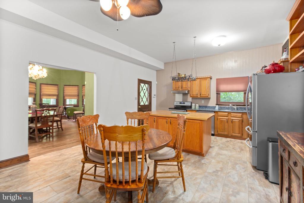 Stafford, Virginia, 22554, United States, 4 Bedrooms Bedrooms, ,4 BathroomsBathrooms,Residential,For Sale,1918482