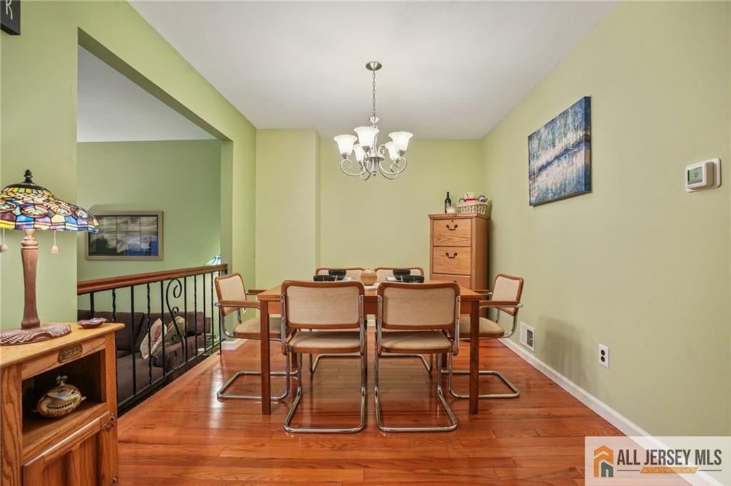 Edison, New Jersey, 08820, United States, 2 Bedrooms Bedrooms, ,2 BathroomsBathrooms,Residential,For Sale,1925954