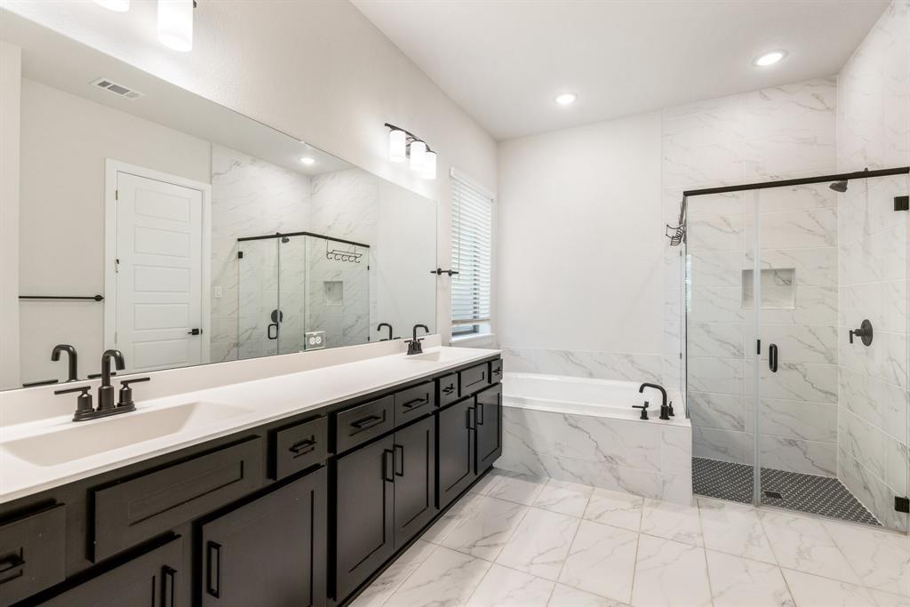 Mansfield, Texas, 76063, United States, 3 Bedrooms Bedrooms, ,2 BathroomsBathrooms,Residential,For Sale,1883184