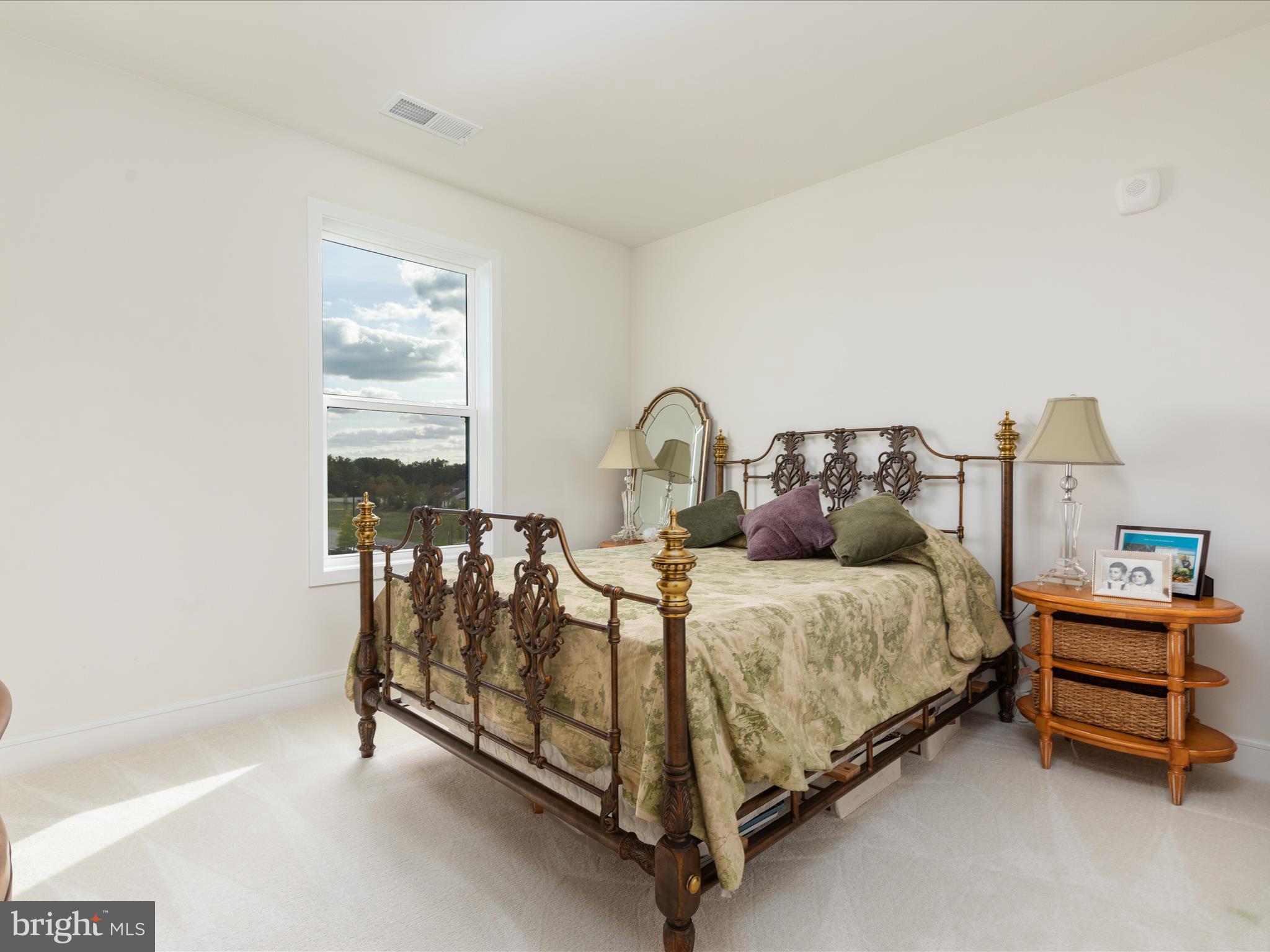 Ashburn, Virginia, 20148, United States, 3 Bedrooms Bedrooms, ,2 BathroomsBathrooms,Residential,For Sale,1980146