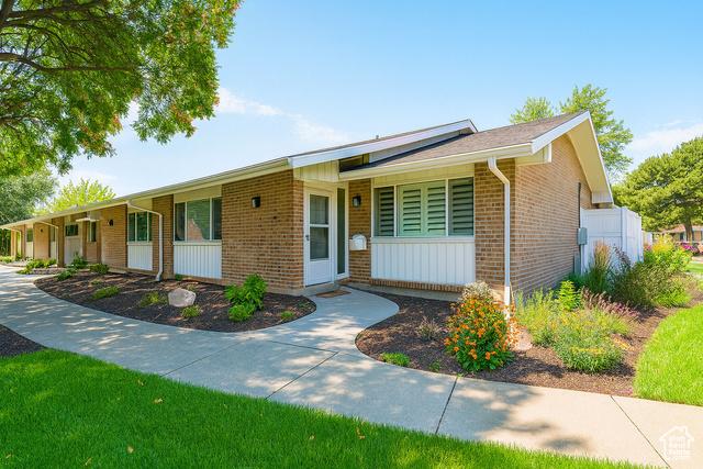 Murray, Utah, 84107, United States, 2 Bedrooms Bedrooms, ,2 BathroomsBathrooms,Residential,For Sale,1976444