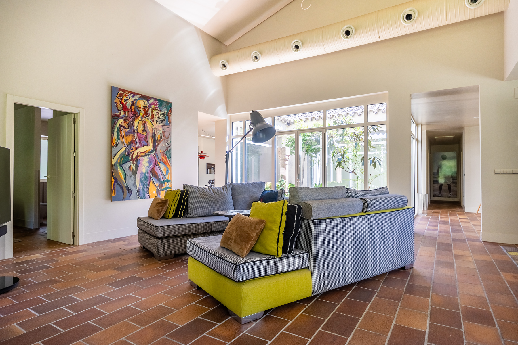  Designer detached house with pool in private development - 物件實景