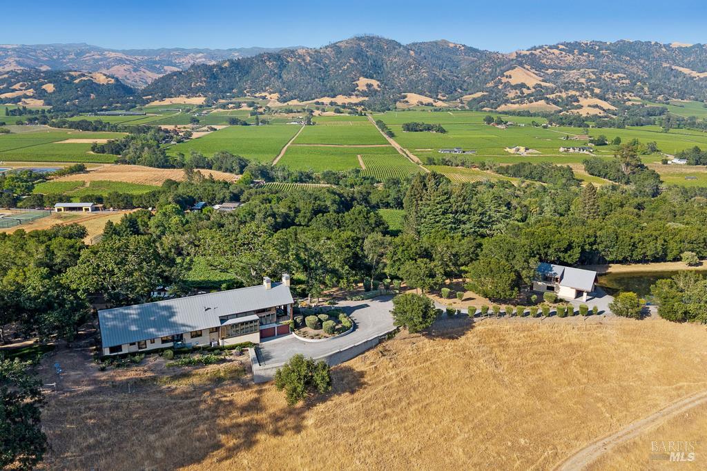 Healdsburg, California, 95448, United States, 3 Bedrooms Bedrooms, ,4 BathroomsBathrooms,Residential,For Sale,1866142