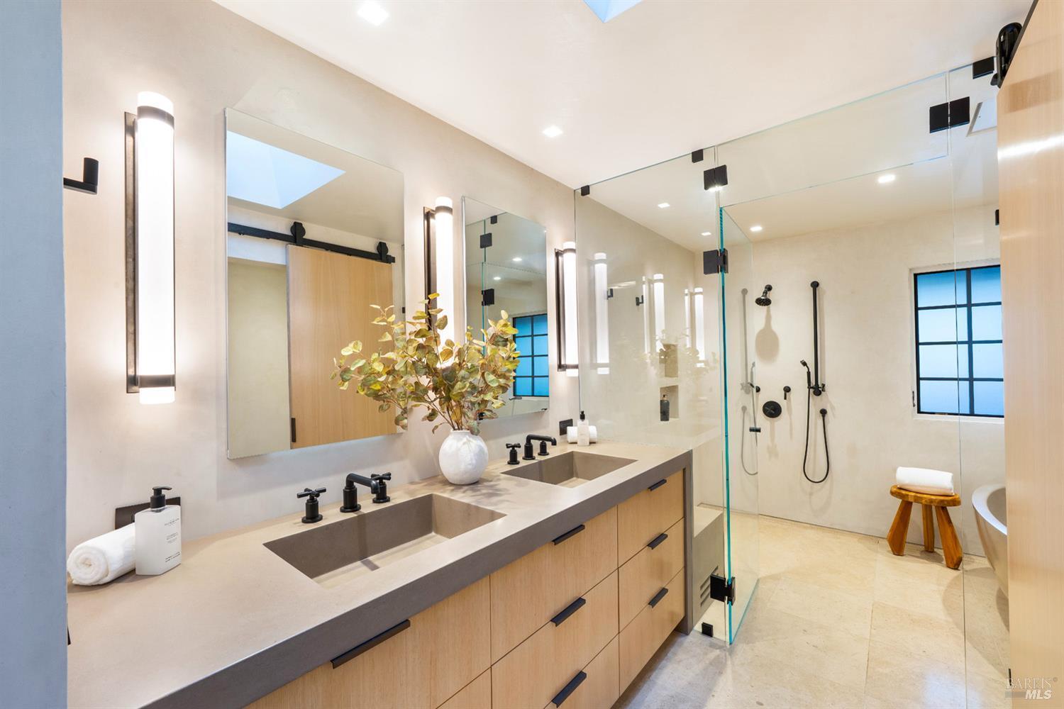 St. Helena, California, 94574, United States, 3 Bedrooms Bedrooms, ,5 BathroomsBathrooms,Residential,For Sale,1998865