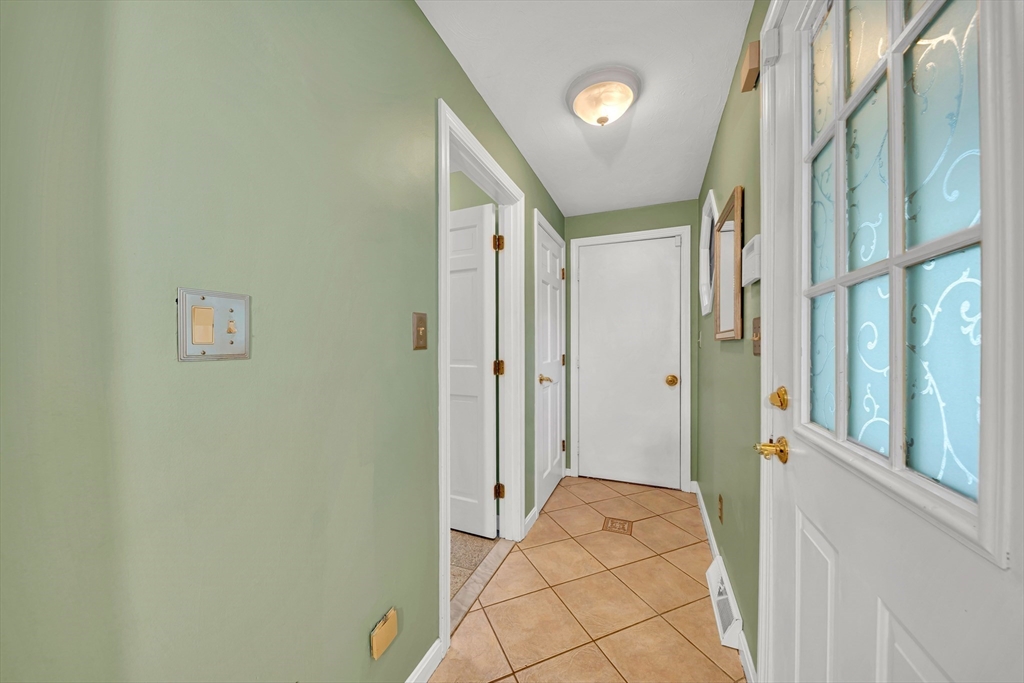 Mansfield, Massachusetts, 02048, United States, 4 Bedrooms Bedrooms, ,3 BathroomsBathrooms,Residential,For Sale,2001222