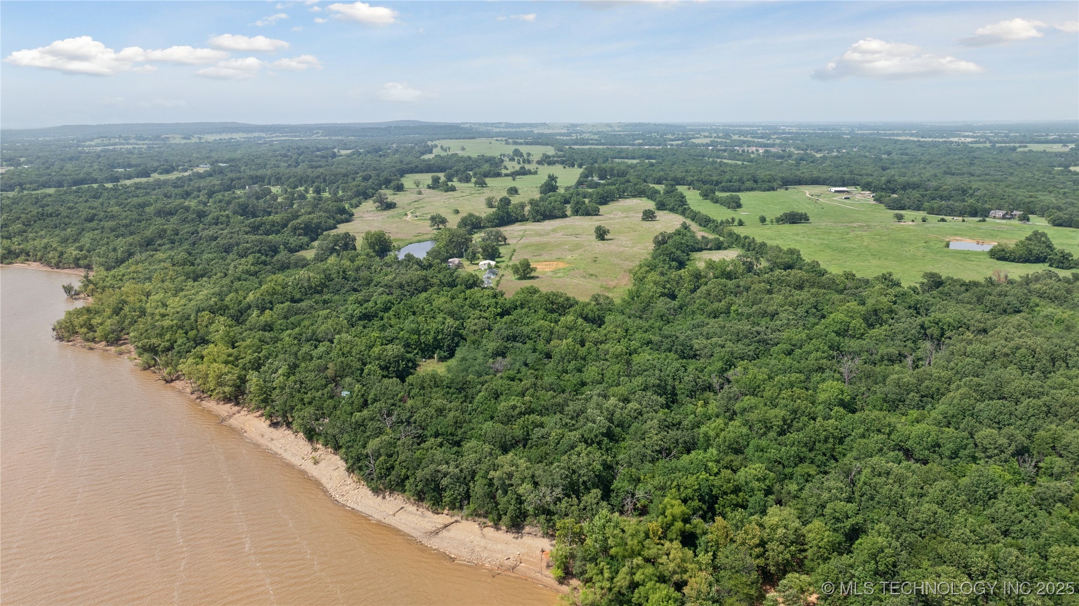 Henryetta, Oklahoma, 74437, United States, 3 Bedrooms Bedrooms, ,2 BathroomsBathrooms,Residential,For Sale,1907675