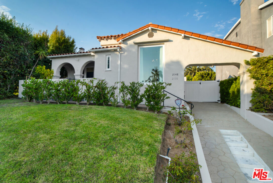 Los Angeles, California, 90025, United States, 5 Bedrooms Bedrooms, ,4 BathroomsBathrooms,Residential,For Sale,1934353