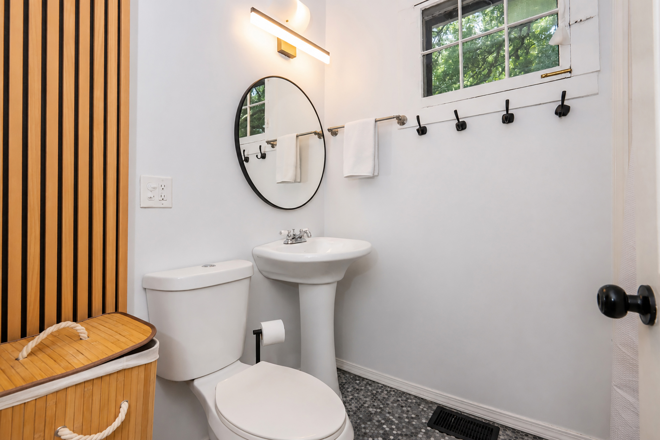  Beautifully Renovated Bungalow Located in Berkeley Park - 物件實景