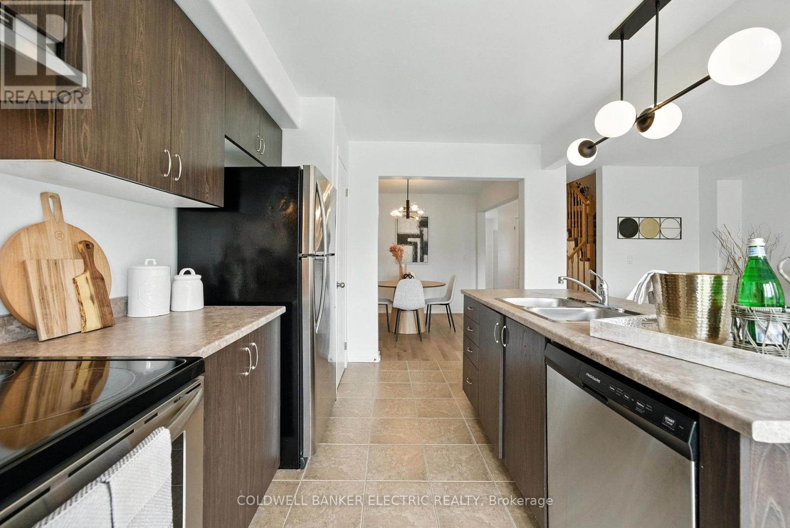 PETERBOROUGH NORTH (UNIVERSITY HEIGHTS), Ontario, K9L 0G6, CA, 3 Bedrooms Bedrooms, ,2 BathroomsBathrooms,Residential,For Sale,1891124