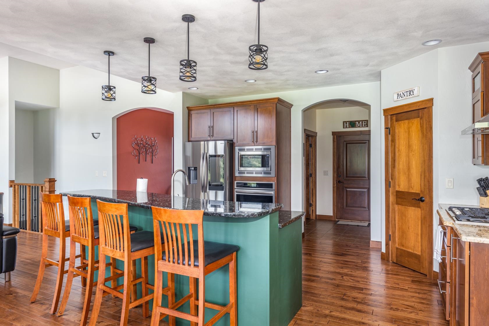 Appleton, Wisconsin, 54913, United States, 5 Bedrooms Bedrooms, ,4 BathroomsBathrooms,Residential,For Sale,1927956