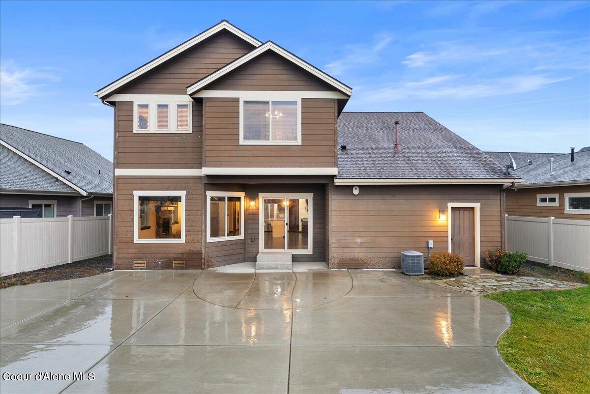 Coeur D'alene, Idaho, 83815, United States, 4 Bedrooms Bedrooms, ,2 BathroomsBathrooms,Residential,For Sale,1989025