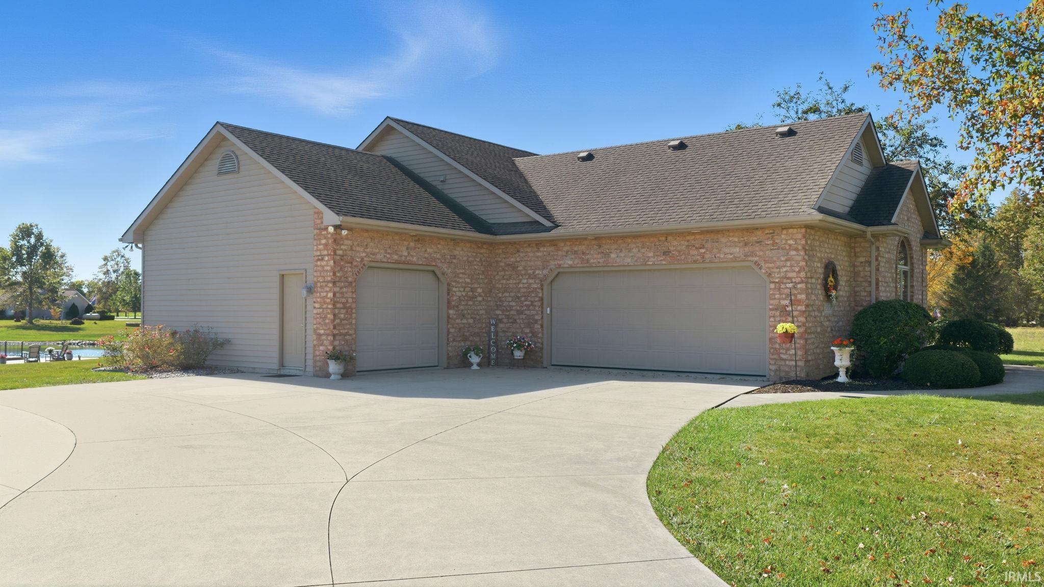 Woodburn, Indiana, 46797, United States, 3 Bedrooms Bedrooms, ,4 BathroomsBathrooms,Residential,For Sale,1987372