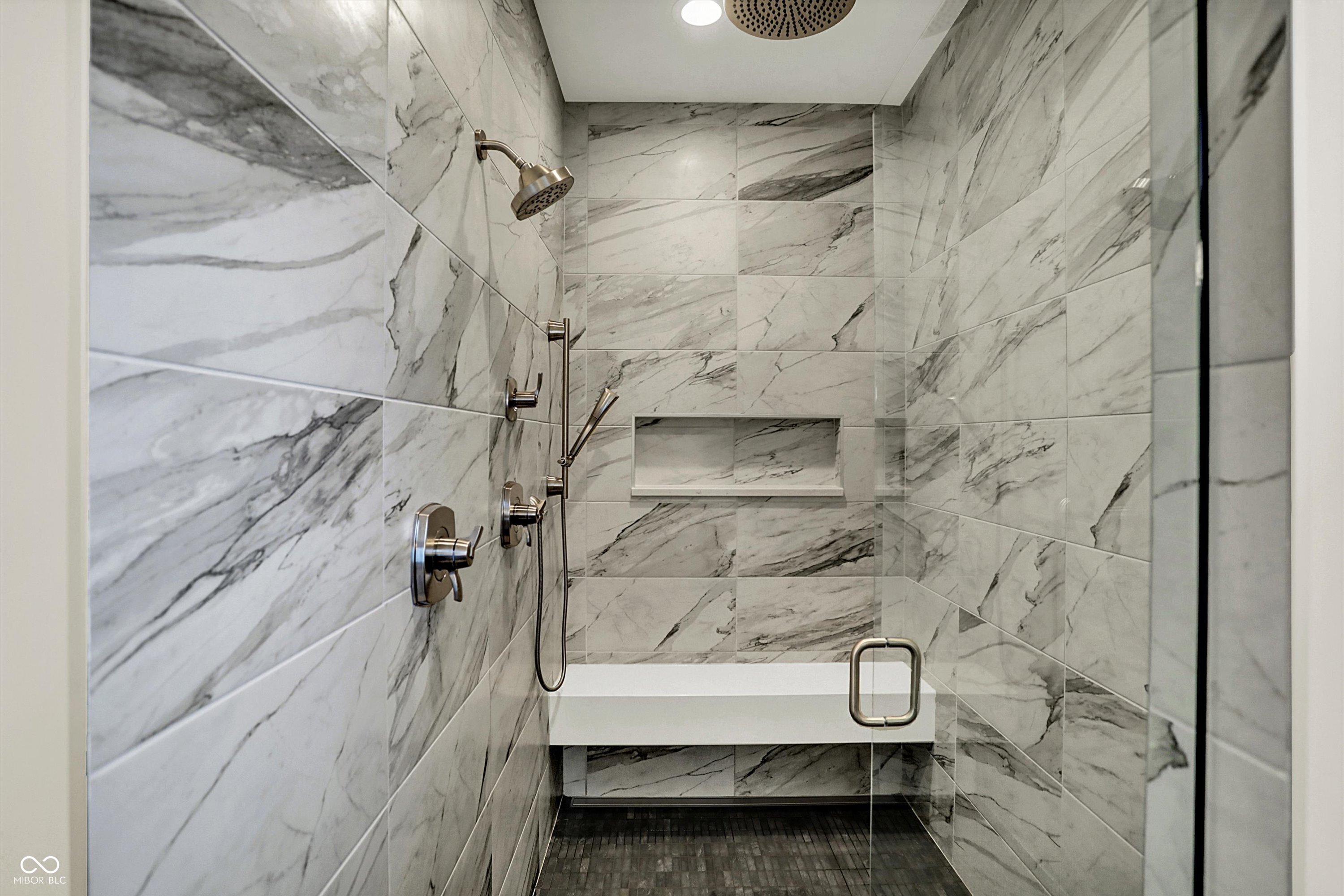 Bargersville, Indiana, 46106, United States, 5 Bedrooms Bedrooms, ,6 BathroomsBathrooms,Residential,For Sale,1983672