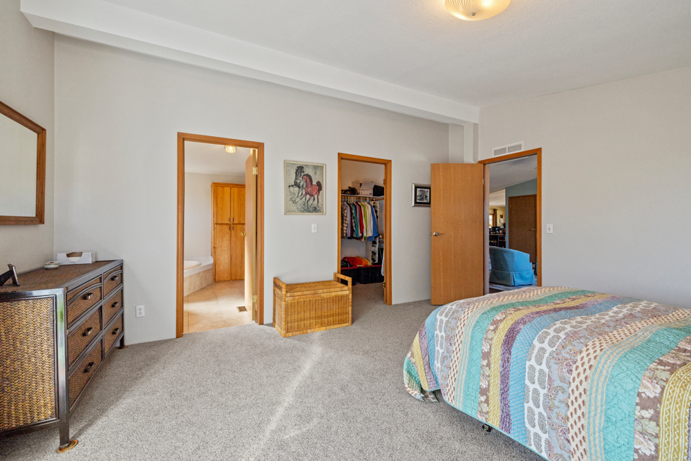 KLAMATH FALLS, Oregon, 97603, United States, 3 Bedrooms Bedrooms, ,2 BathroomsBathrooms,Residential,For Sale,1984310