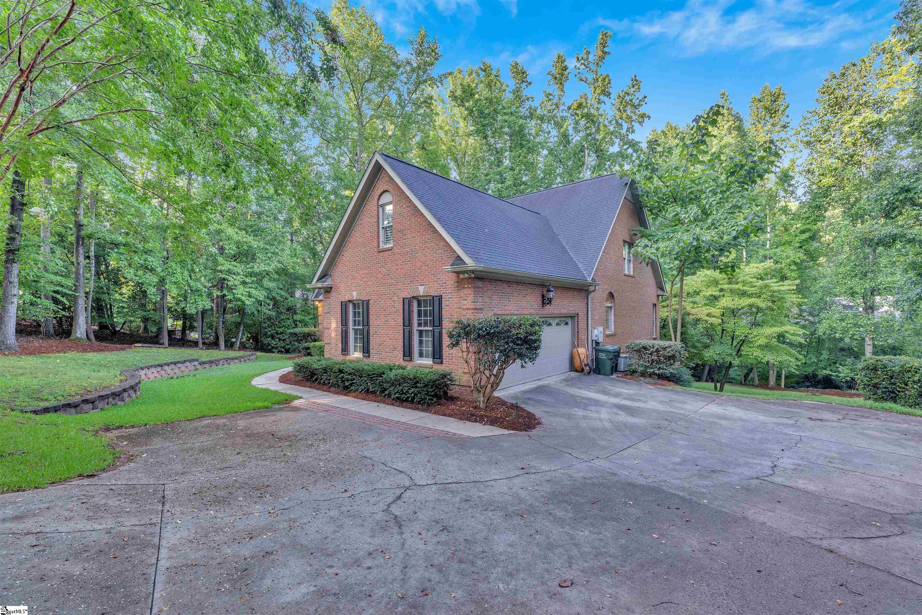 Spartanburg, South Carolina, 29306, United States, 4 Bedrooms Bedrooms, ,5 BathroomsBathrooms,Residential,For Sale,1913209