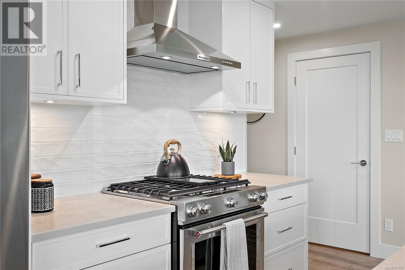 CENTRAL SAANICH, British Columbia, V8M 0B9, CA, 2 Bedrooms Bedrooms, ,2 BathroomsBathrooms,Residential,For Sale,1874141