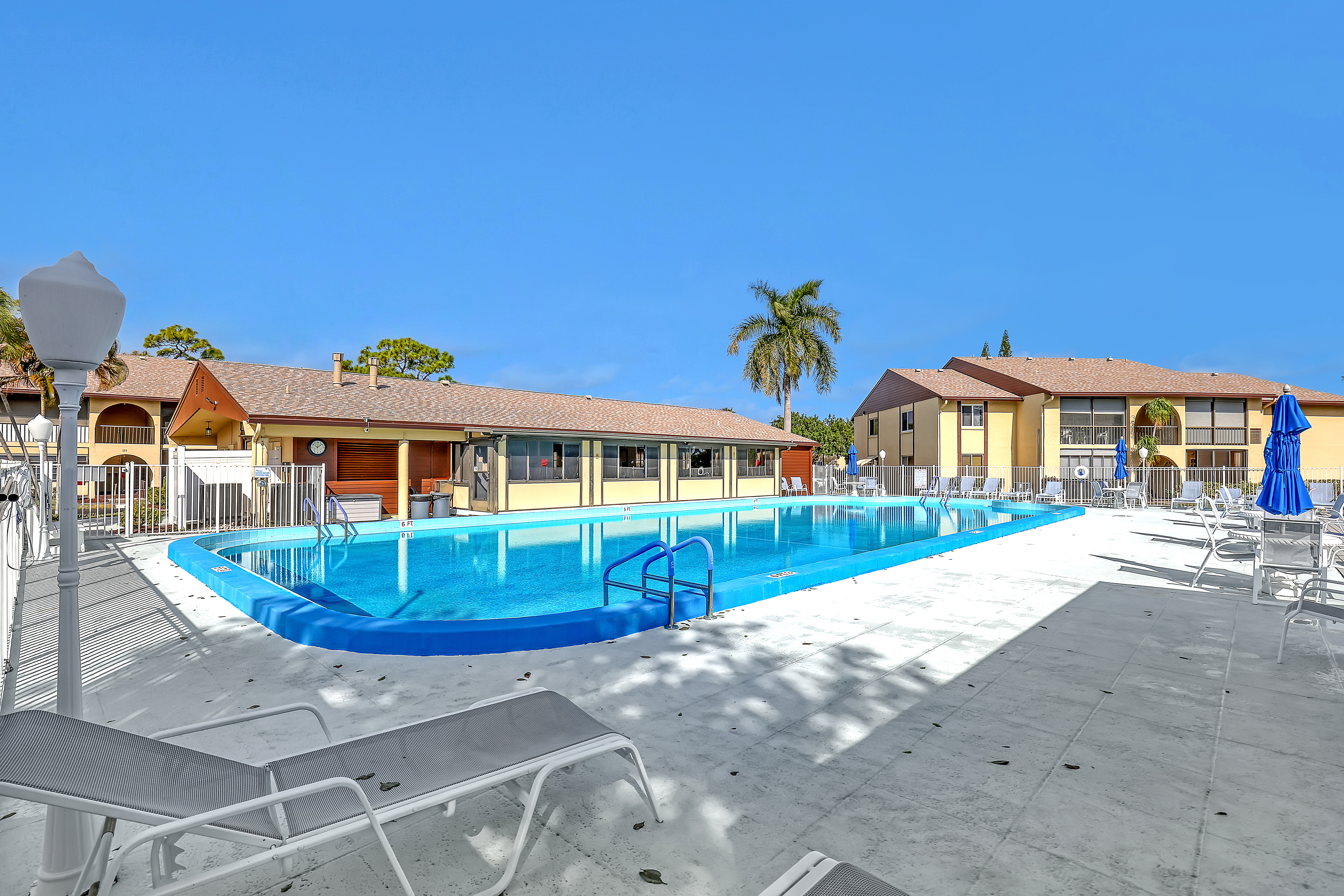  339 Pine Ridge Circle, Greenacres, FL, 33463 - 物件實景