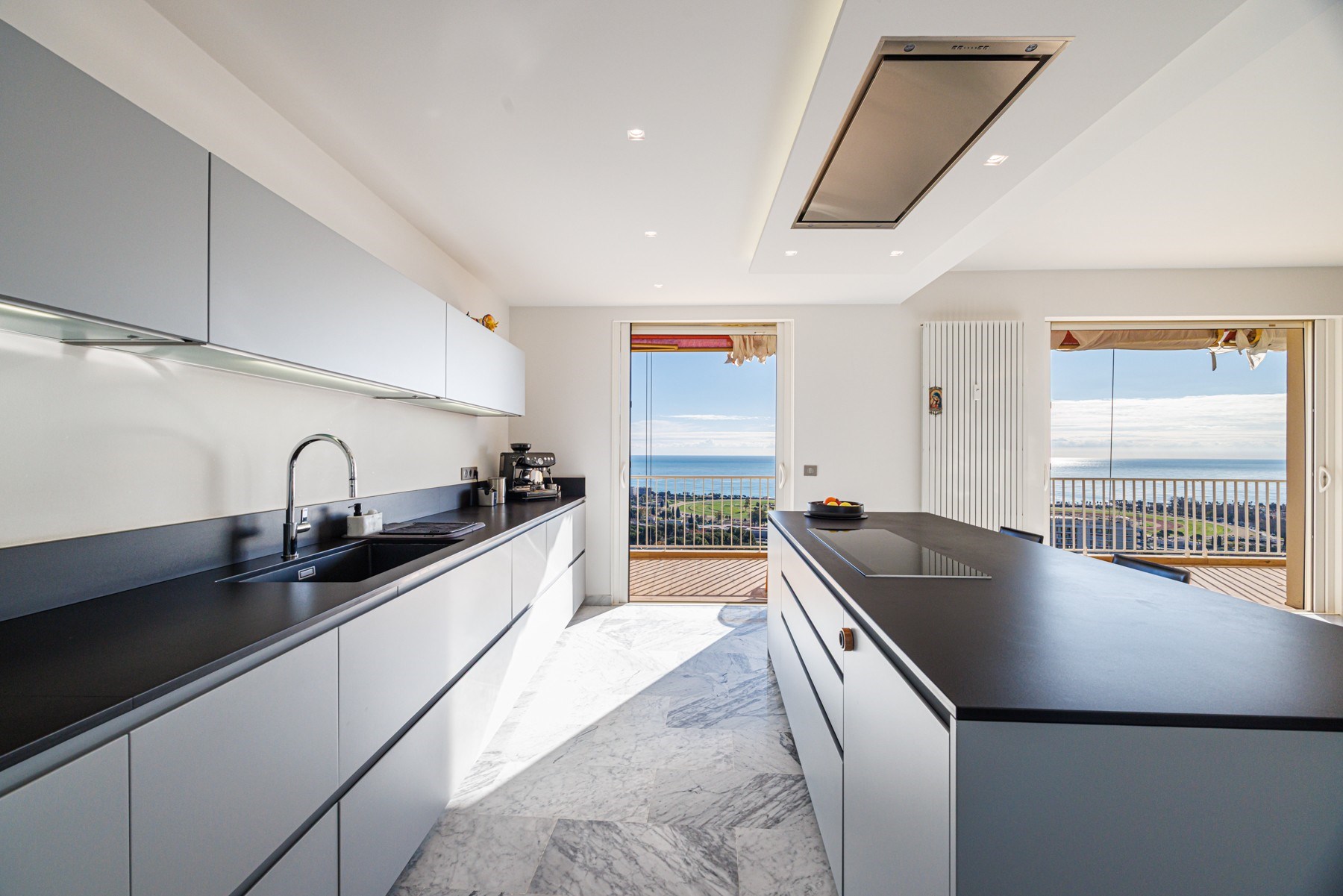  3-room penthouse with rooftop and sea view, Domaine du Loup, French Riviera - 物件實景