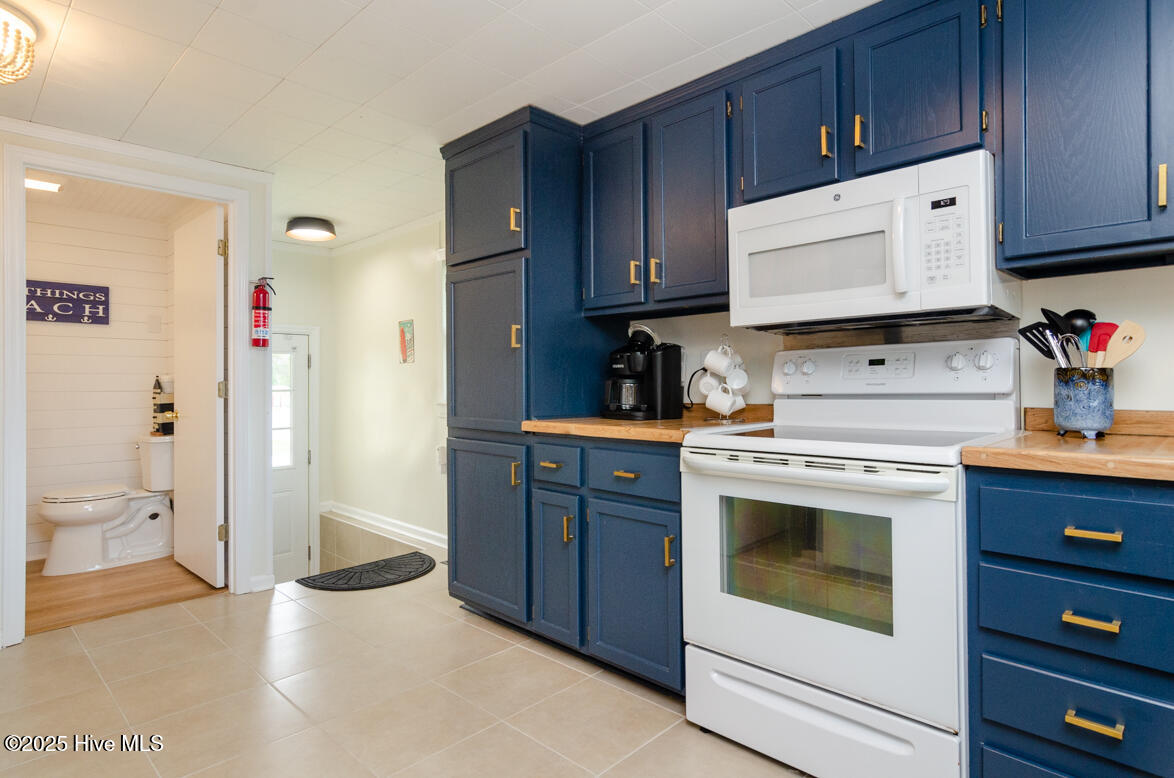 Kure Beach, North Carolina, 28449, United States, 2 Bedrooms Bedrooms, ,2 BathroomsBathrooms,Residential,For Sale,1901387