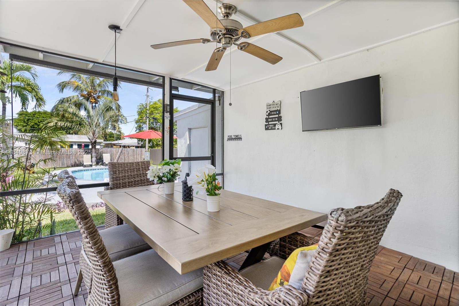 Dania Beach, Florida, 33004, United States, 3 Bedrooms Bedrooms, ,2 BathroomsBathrooms,Residential,For Sale,1907559