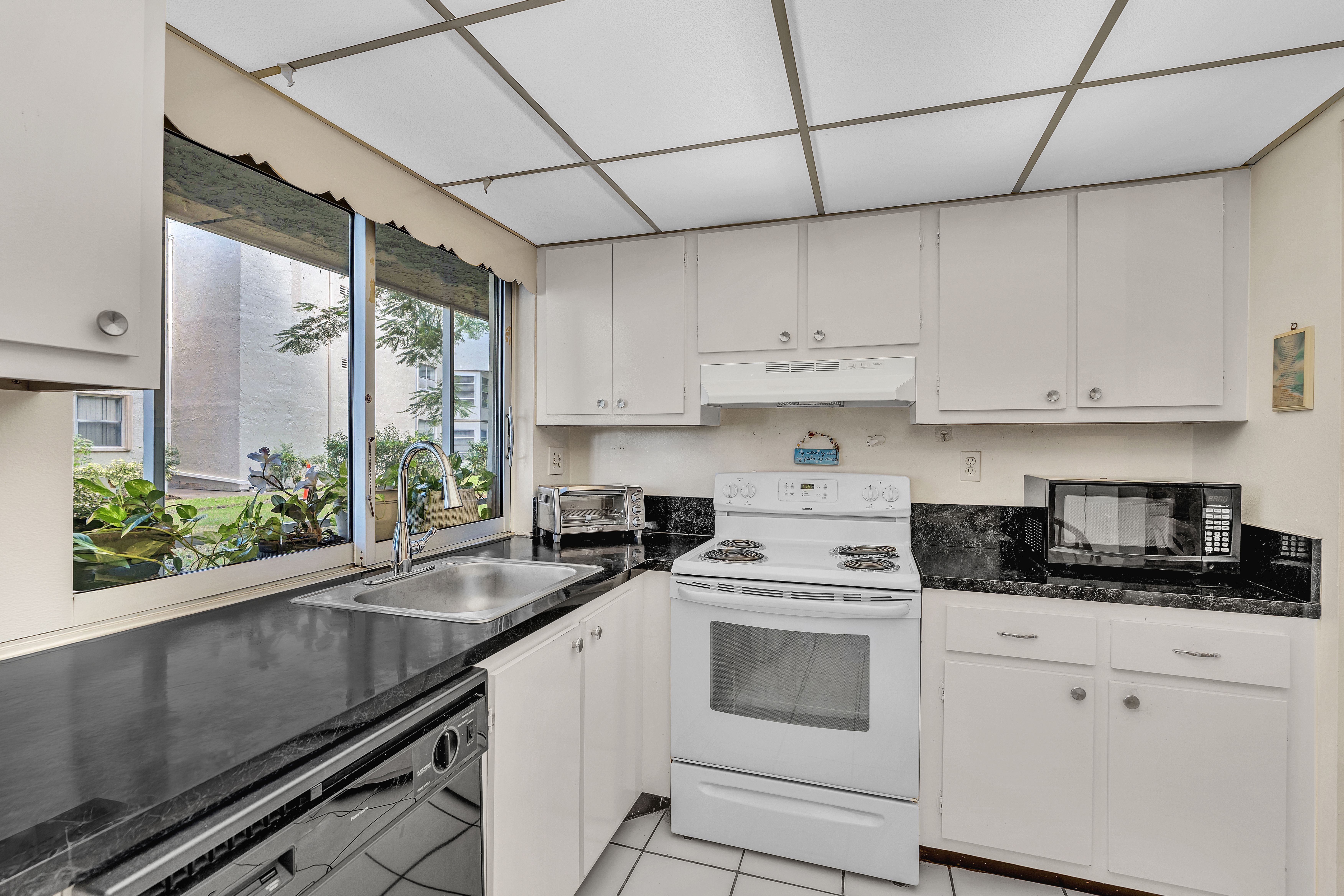  9360 Lime Bay Blvd, Tamarac, FL, 33321 - 物件實景