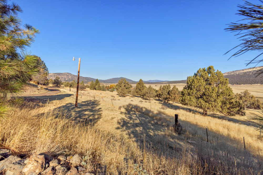 KLAMATH FALLS, Oregon, 97603, United States, 3 Bedrooms Bedrooms, ,2 BathroomsBathrooms,Residential,For Sale,1984310