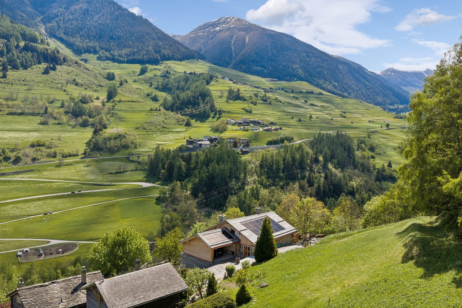  A charming hamlet in the municipality of Liddes, enjoying a peaceful setting in - 物件實景