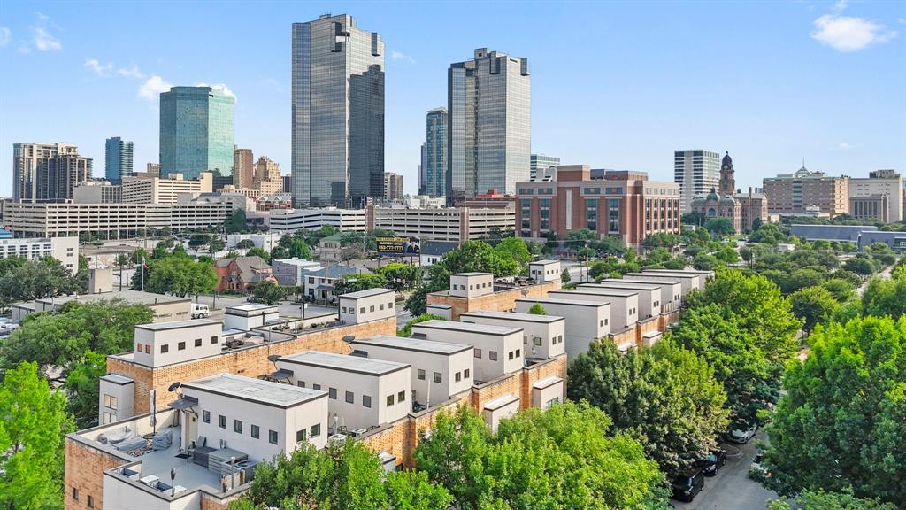 Fort Worth, Texas, 76102, United States, 2 Bedrooms Bedrooms, ,3 BathroomsBathrooms,Residential,For Sale,1880587