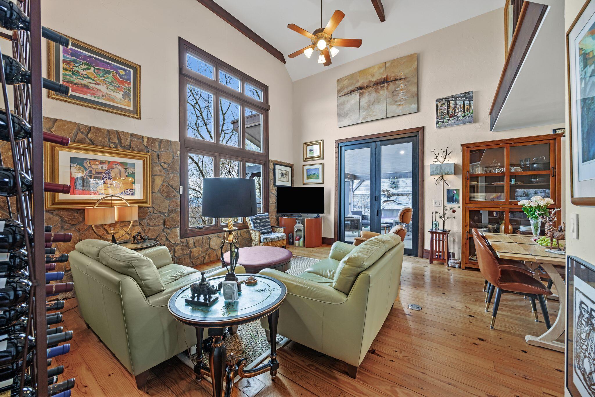 Rising Fawn, Georgia, 30738, United States, 2 Bedrooms Bedrooms, ,2 BathroomsBathrooms,Residential,For Sale,1995389