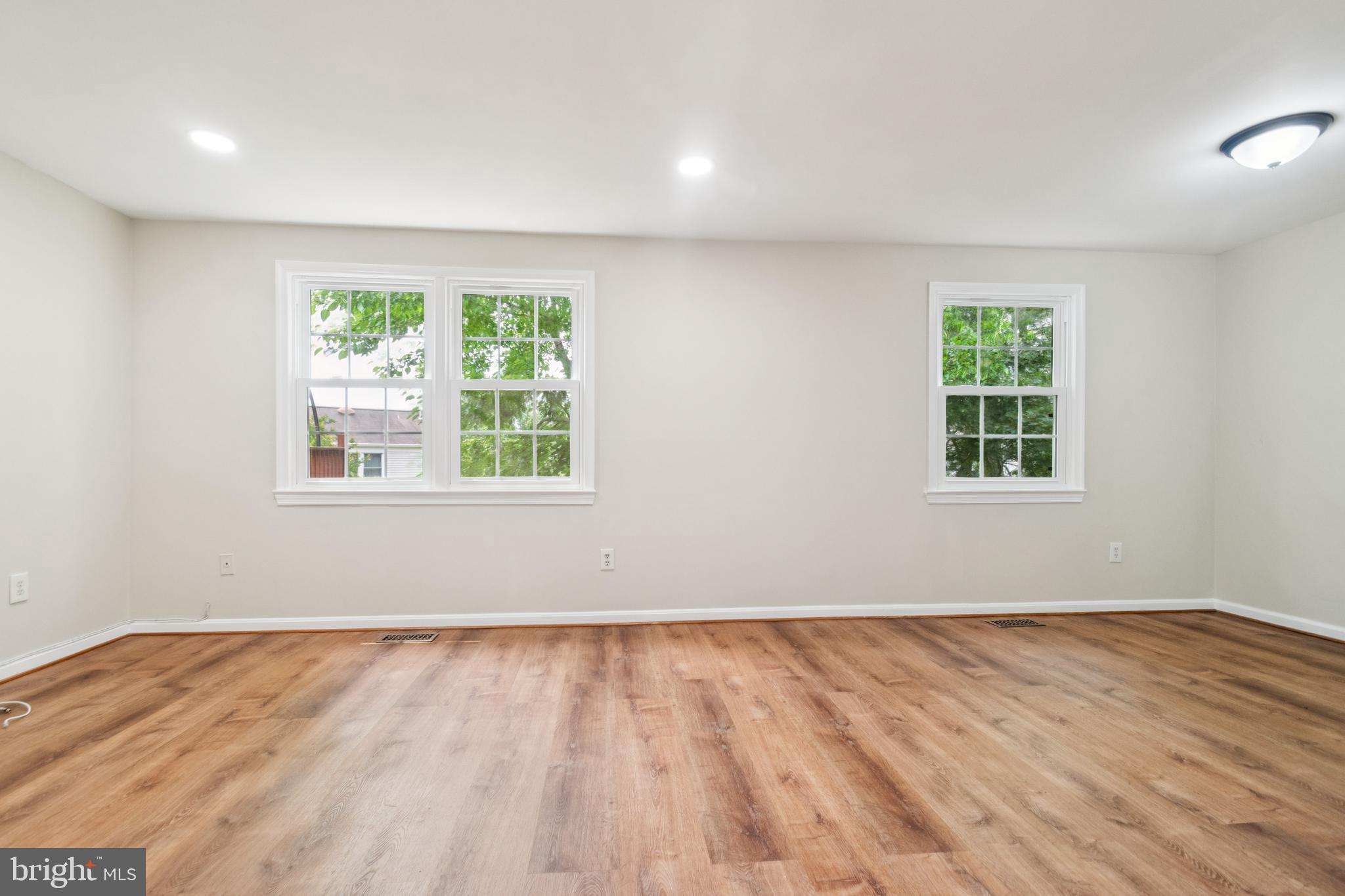 Gaithersburg, Maryland, 20878, United States, 3 Bedrooms Bedrooms, ,3 BathroomsBathrooms,Residential,For Sale,1889859