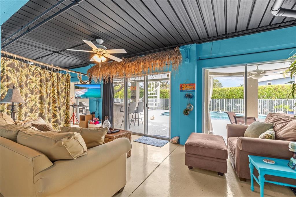Tarpon Springs, Florida, 34689, United States, 3 Bedrooms Bedrooms, ,2 BathroomsBathrooms,Residential,For Sale,1751441