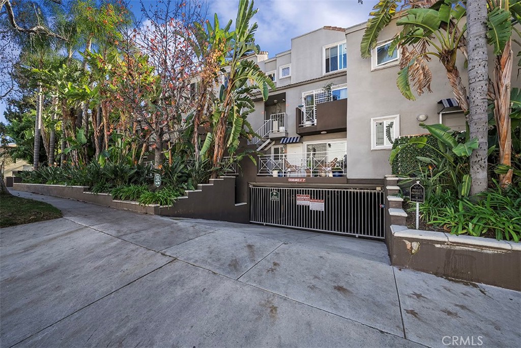 Burbank, California, 91505, United States, 1 Bedroom Bedrooms, ,1 BathroomBathrooms,Residential,For Sale,2009729