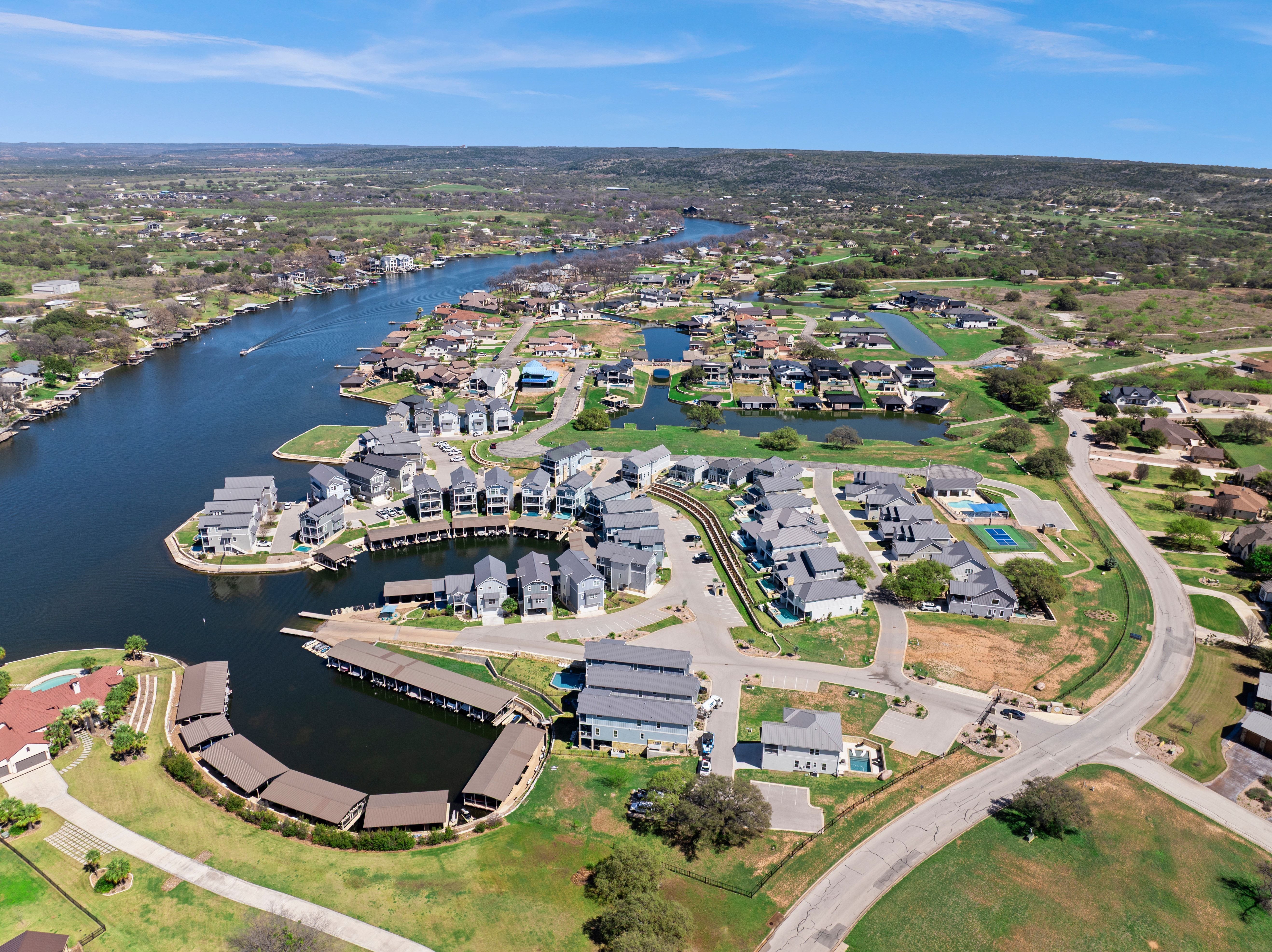  Indulge in the Art of Lake Living - 物件實景