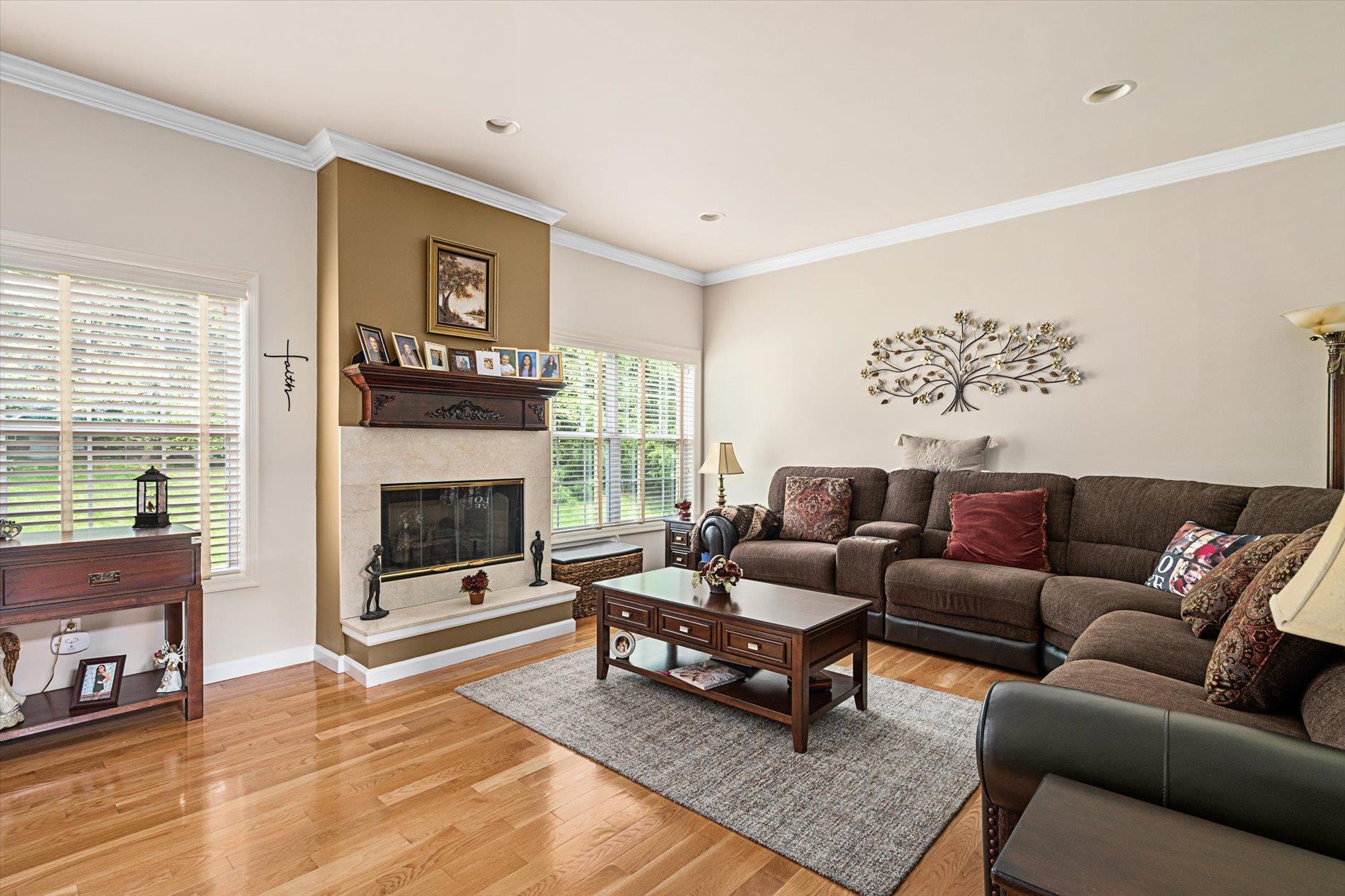 Kings Park, New York, 11754, United States, 3 Bedrooms Bedrooms, ,3 BathroomsBathrooms,Residential,For Sale,1827853