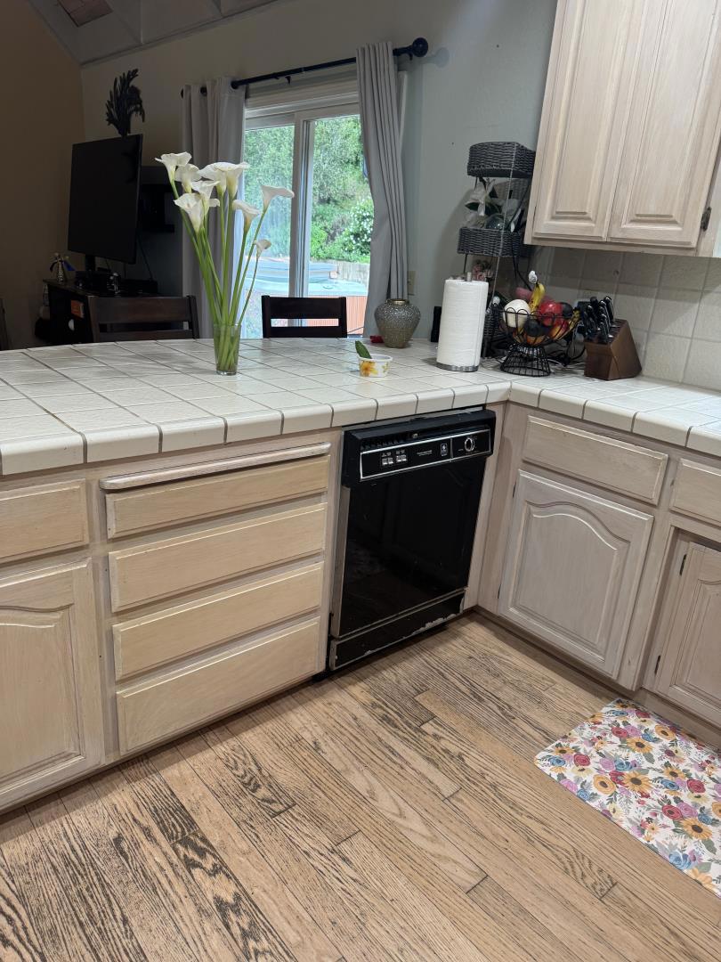 Aromas, California, 95004, United States, 3 Bedrooms Bedrooms, ,3 BathroomsBathrooms,Residential,For Sale,2048722